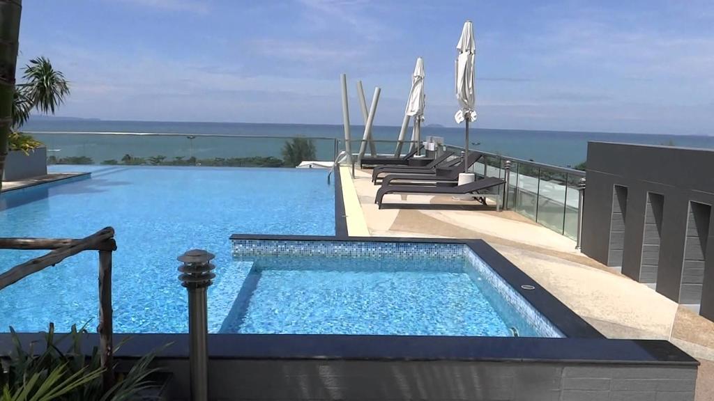 The Gallery Condo Pantai Jomtien Bagian luar foto