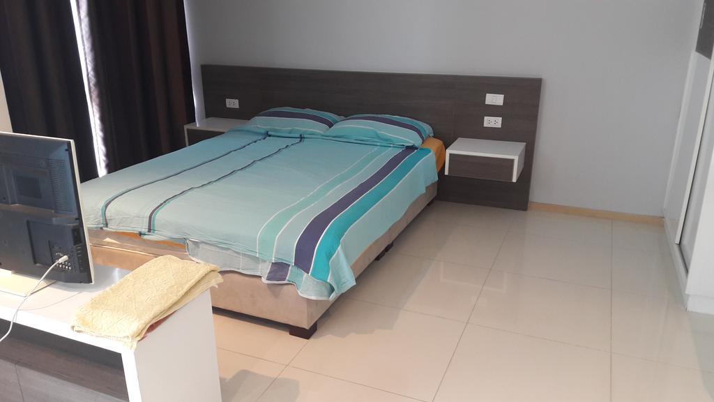 The Gallery Condo Pantai Jomtien Bagian luar foto